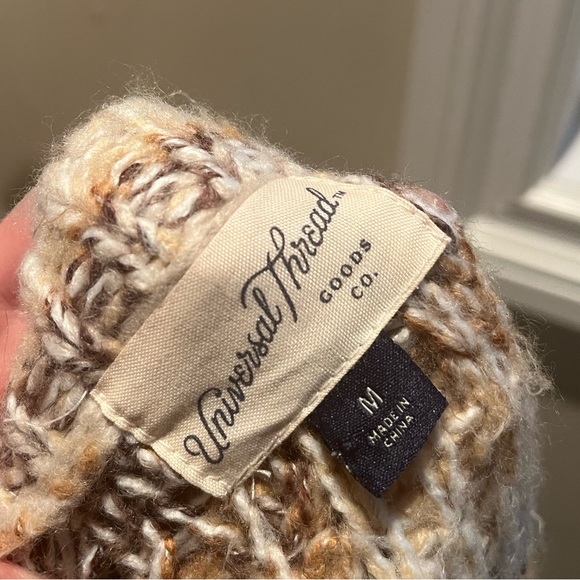 Universal threads sweater - Picture 4 of 4